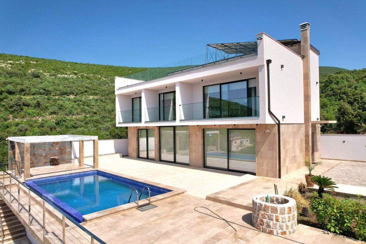 Villa à Kotor, Monténégro, 360 m² - image 1