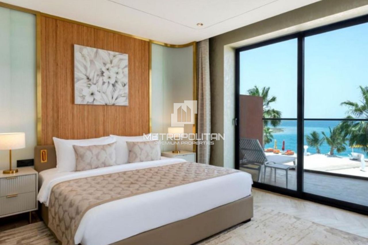Apartment in Dubai, UAE, 38 m² - picture 1