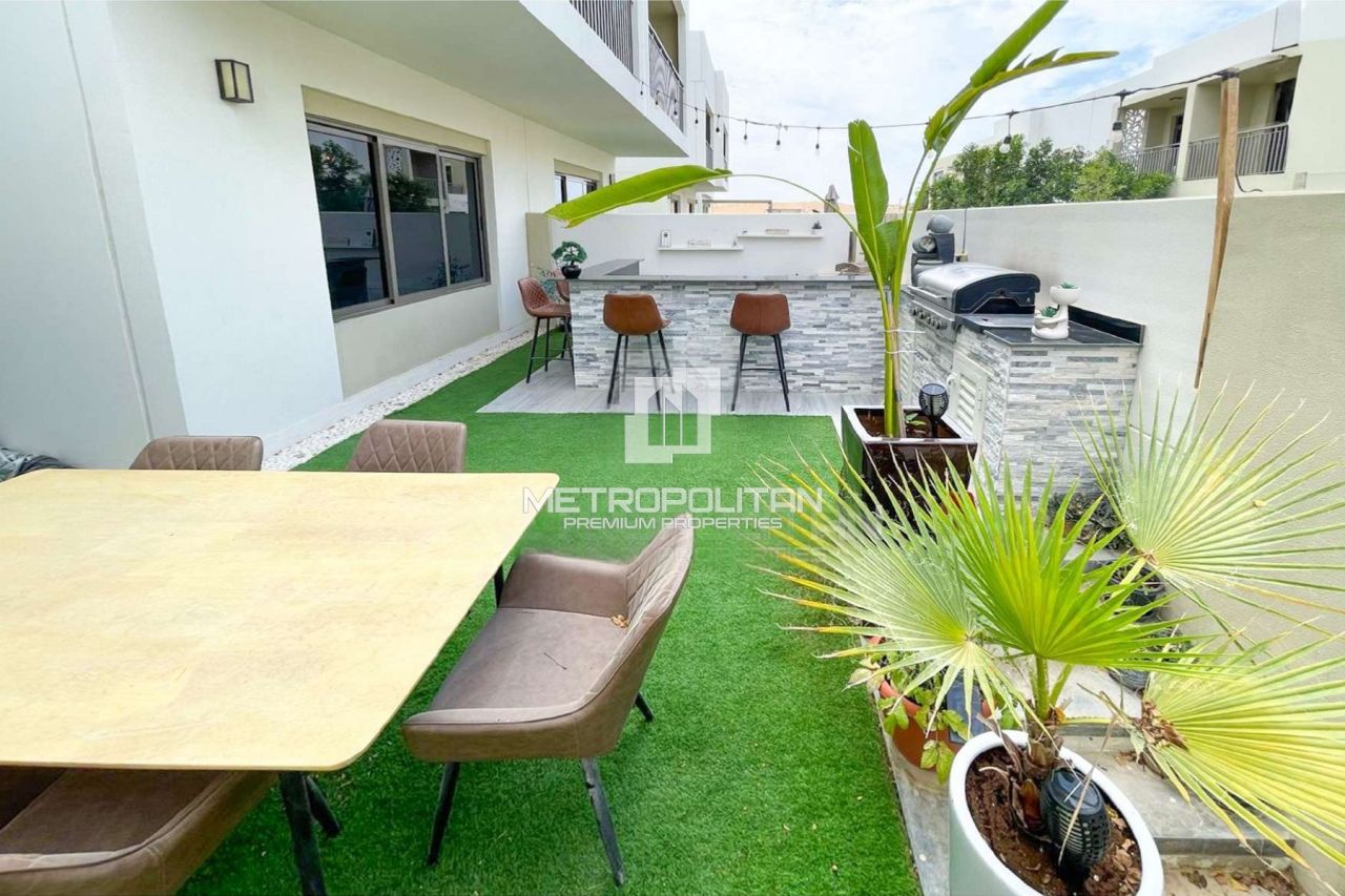 Maison urbaine à Dubaï, EAU, 188 m² - image 1