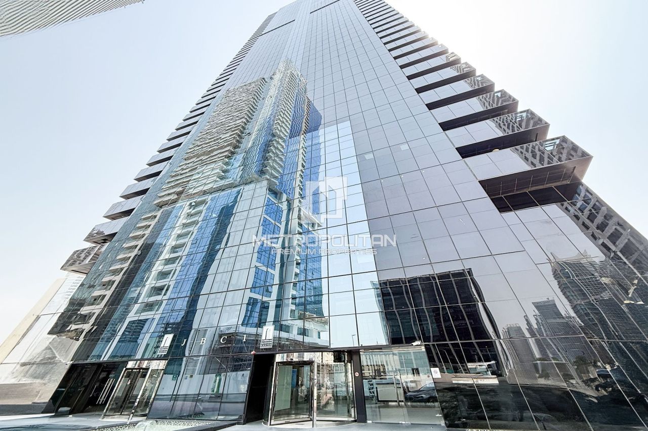 Bureau à Dubaï, EAU, 87 m² - image 1