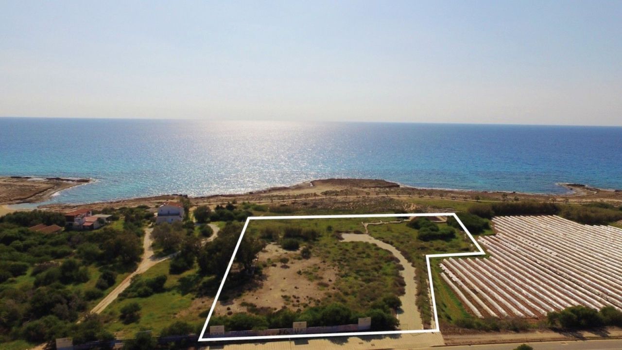 Terreno en Protaras, Chipre, 6 627 m² - imagen 1