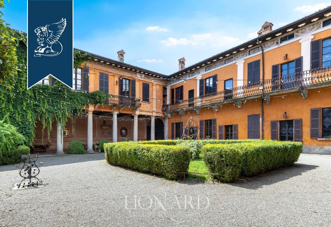 Villa a Varese, Italia, 2 600 m² - foto 2