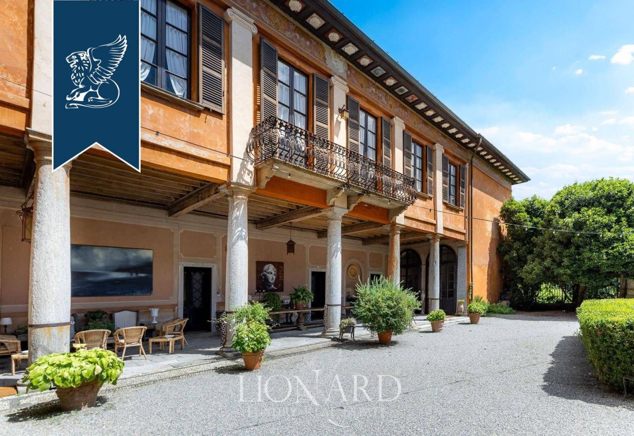 Villa a Varese, Italia, 2 600 m² - foto 3