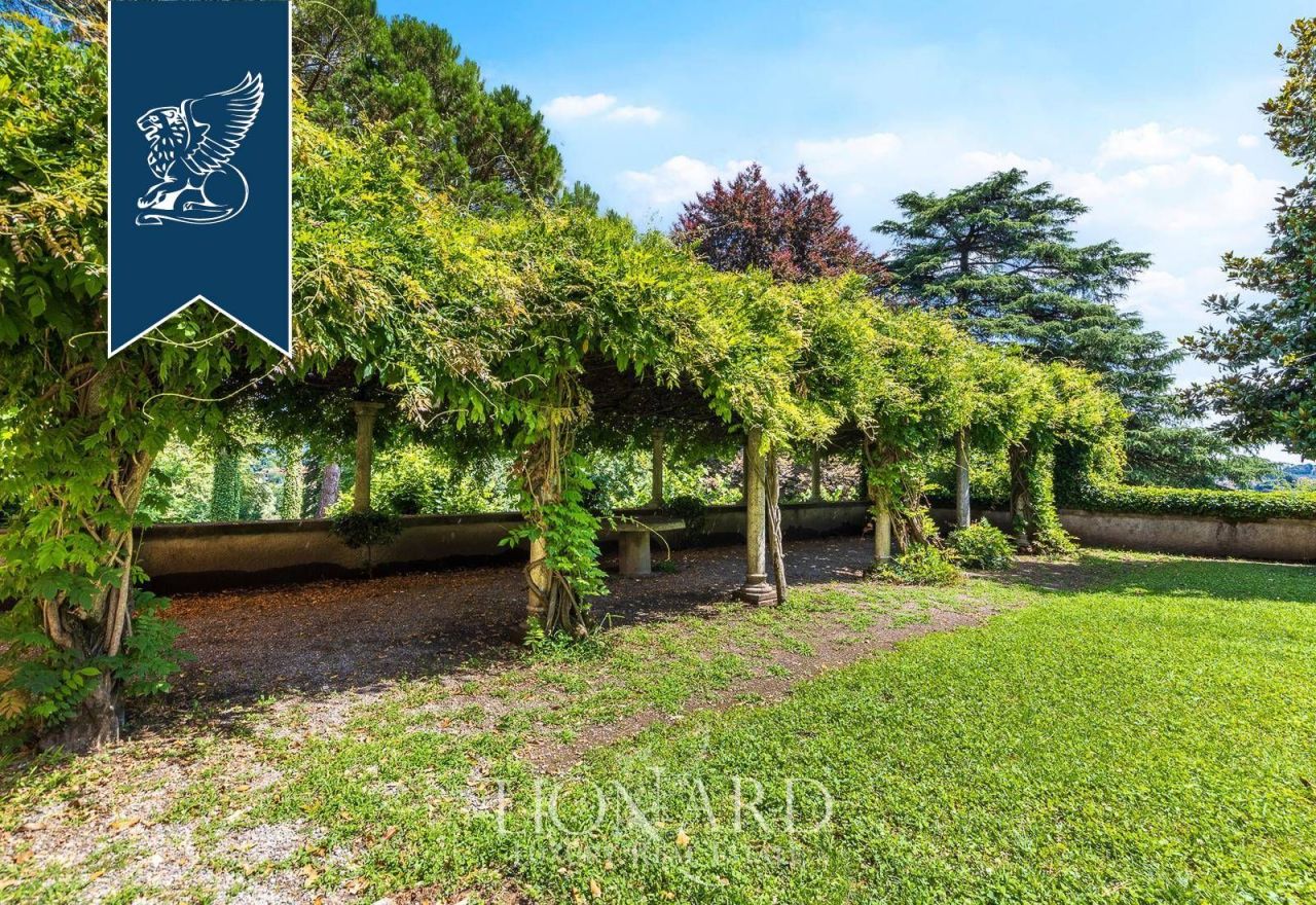Villa a Varese, Italia, 2 600 m² - foto 11