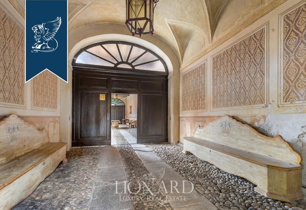 Villa a Varese, Italia, 2 600 m² - foto 15