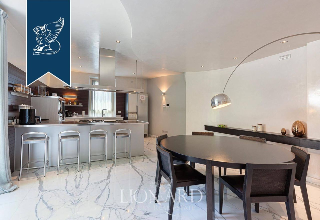 Villa à Bergame, Italie, 997 m² - image 18