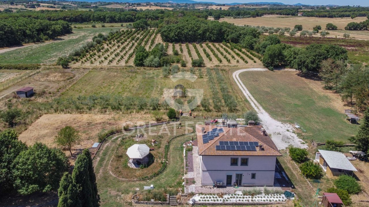 Maison à Castiglione del Lago, Italie, 258.55 m² - image 1