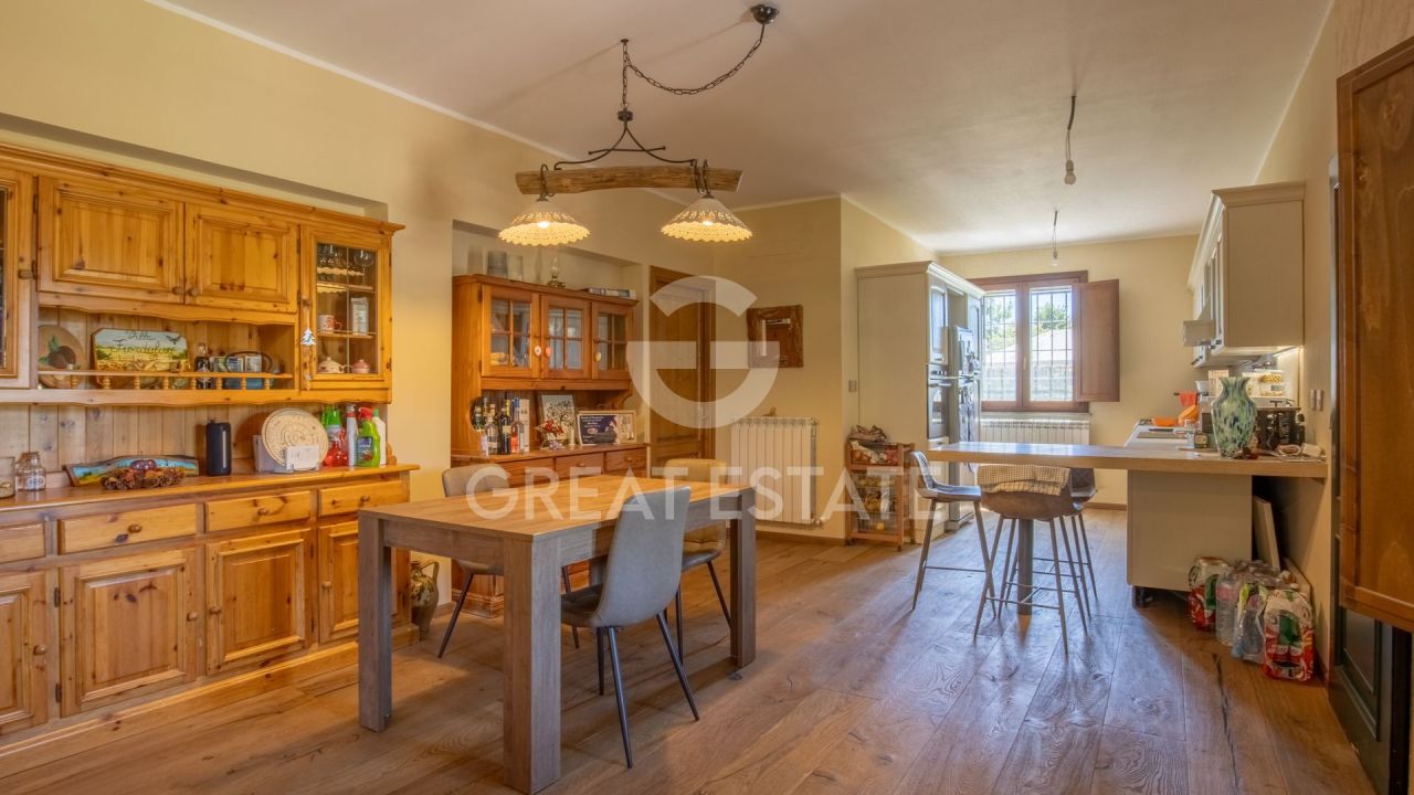 Haus in Castiglione del Lago, Italien, 258.55 m² - Foto 7