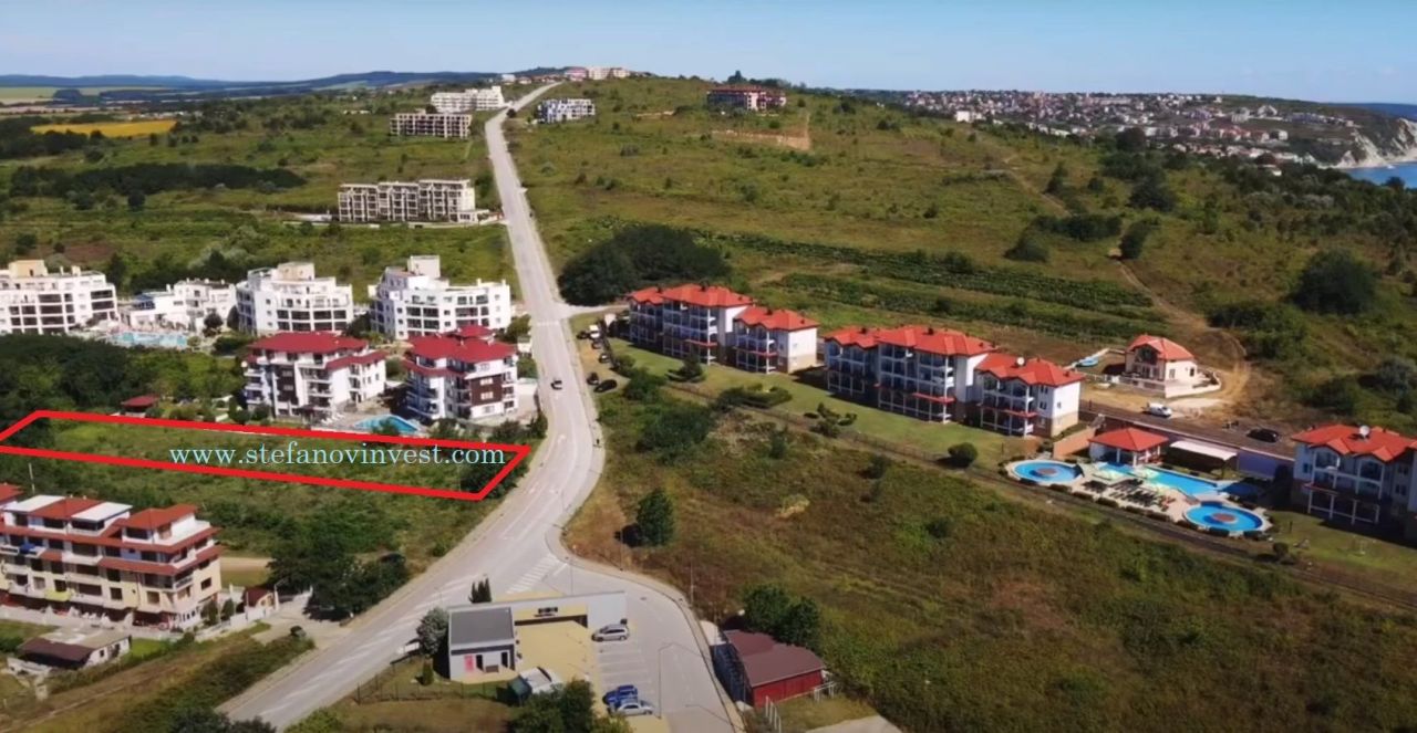 Grundstück in Varna, Bulgarien, 1 770 m² - Foto 1