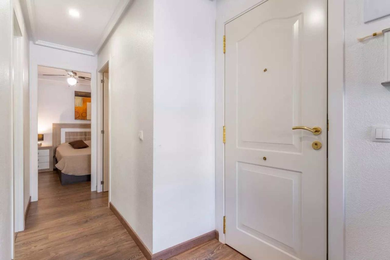 Apartment in Torrevieja, Spain, 60 m² - picture 10