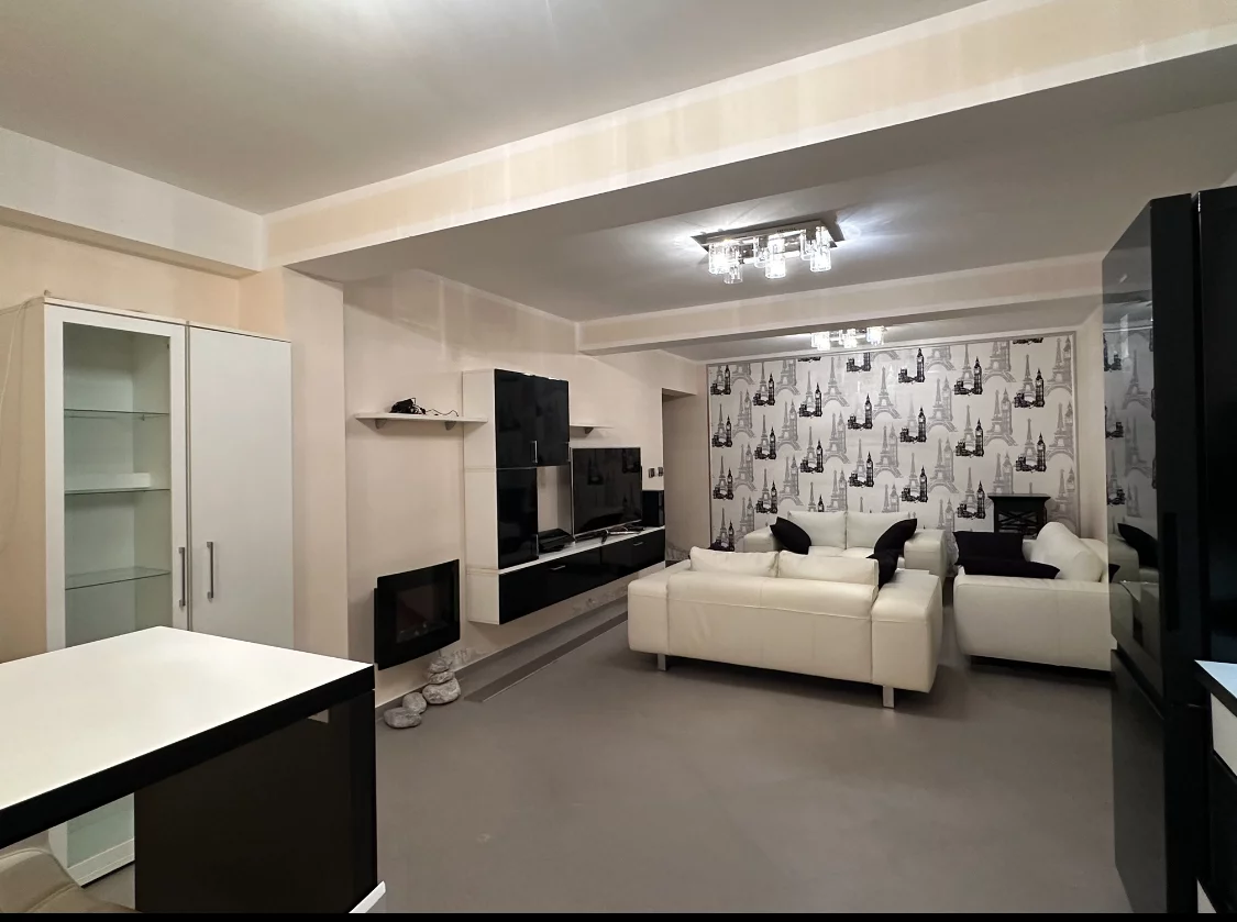 Geschäft in Budva, Montenegro, 72 m² - Foto 1