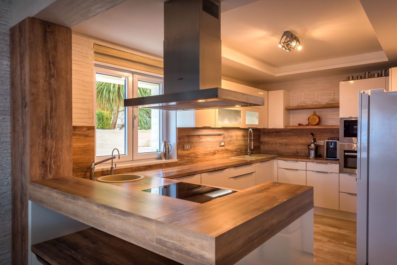 Villa a Tivat, Montenegro, 380 m² - foto 7