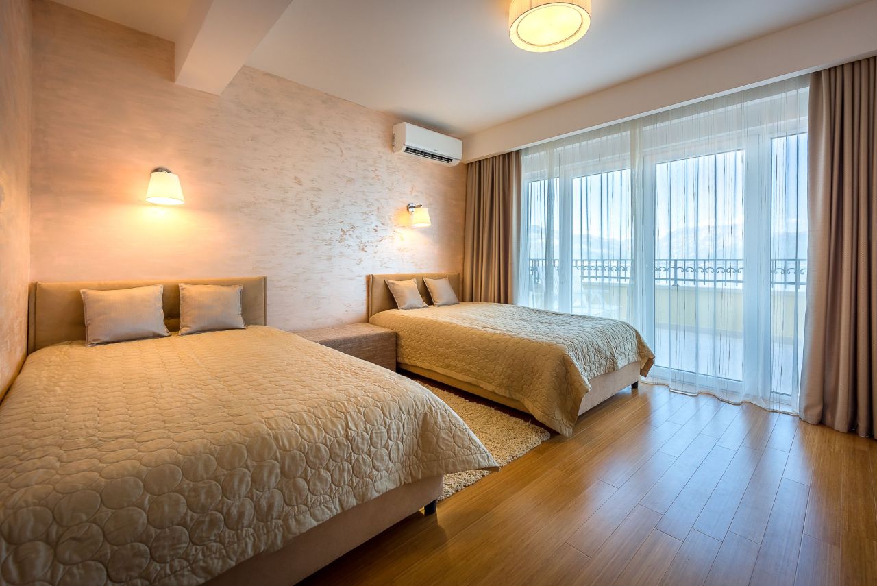 Villa a Tivat, Montenegro, 380 m² - foto 11