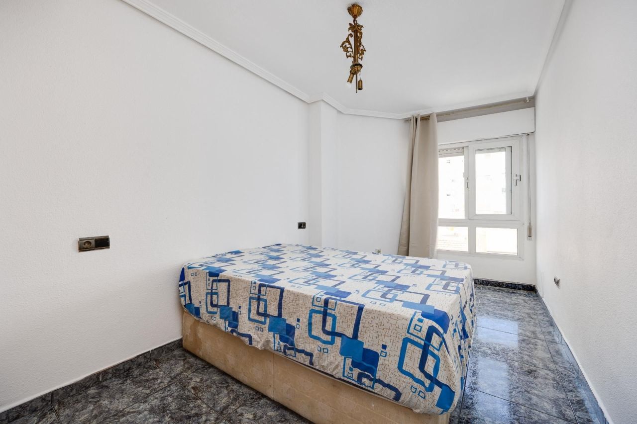 Appartamento a Torrevieja, Spagna, 93 m² - foto 8