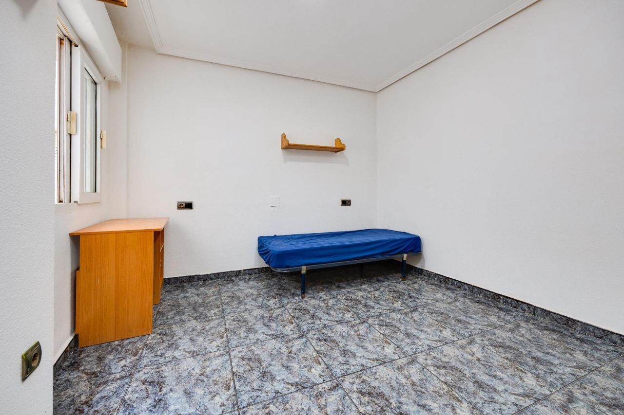 Appartamento a Torrevieja, Spagna, 93 m² - foto 13