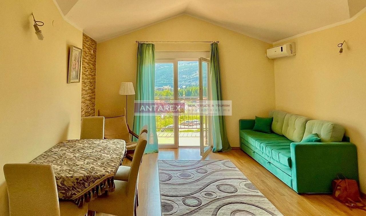 Apartment in Herceg-Novi, Montenegro, 51 m² - picture 2