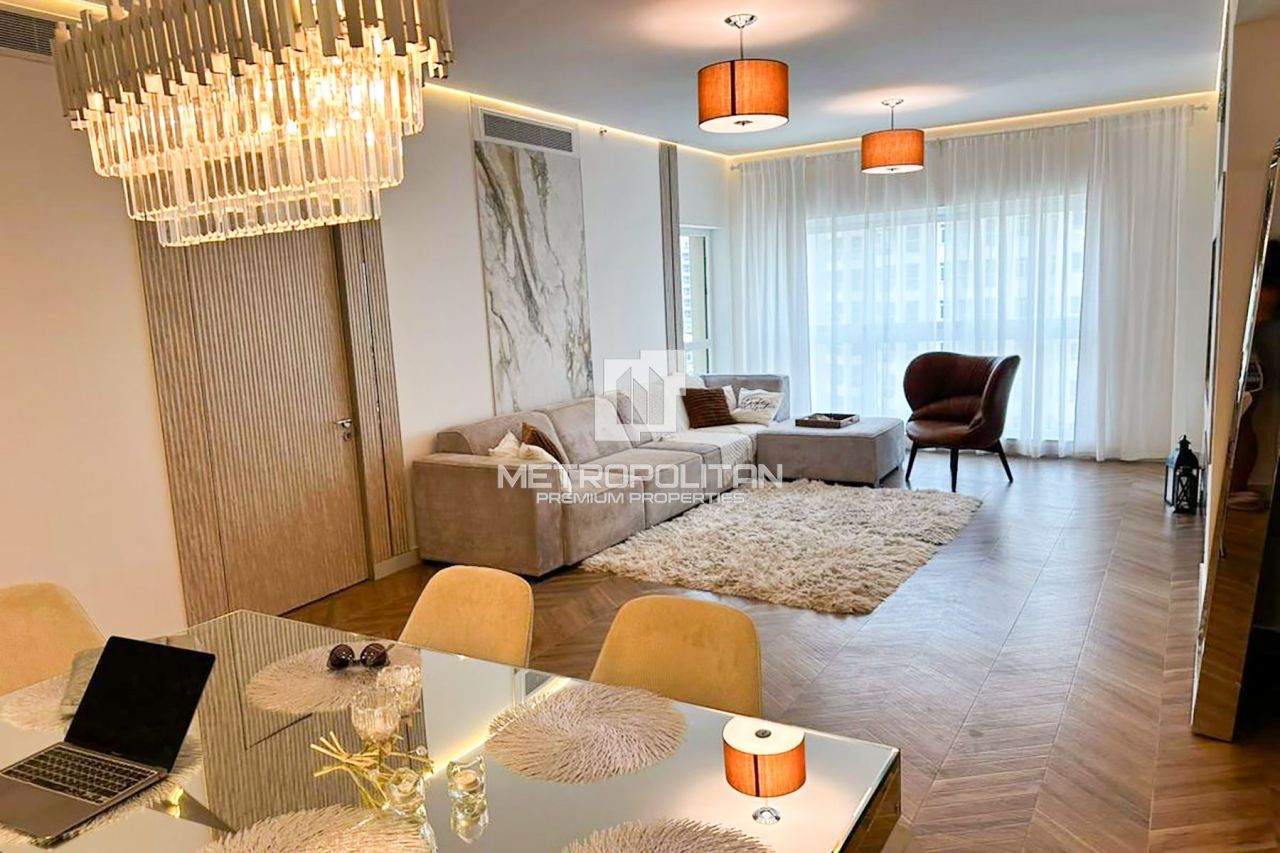 Apartment in Dubai, UAE, 166 m² - picture 1