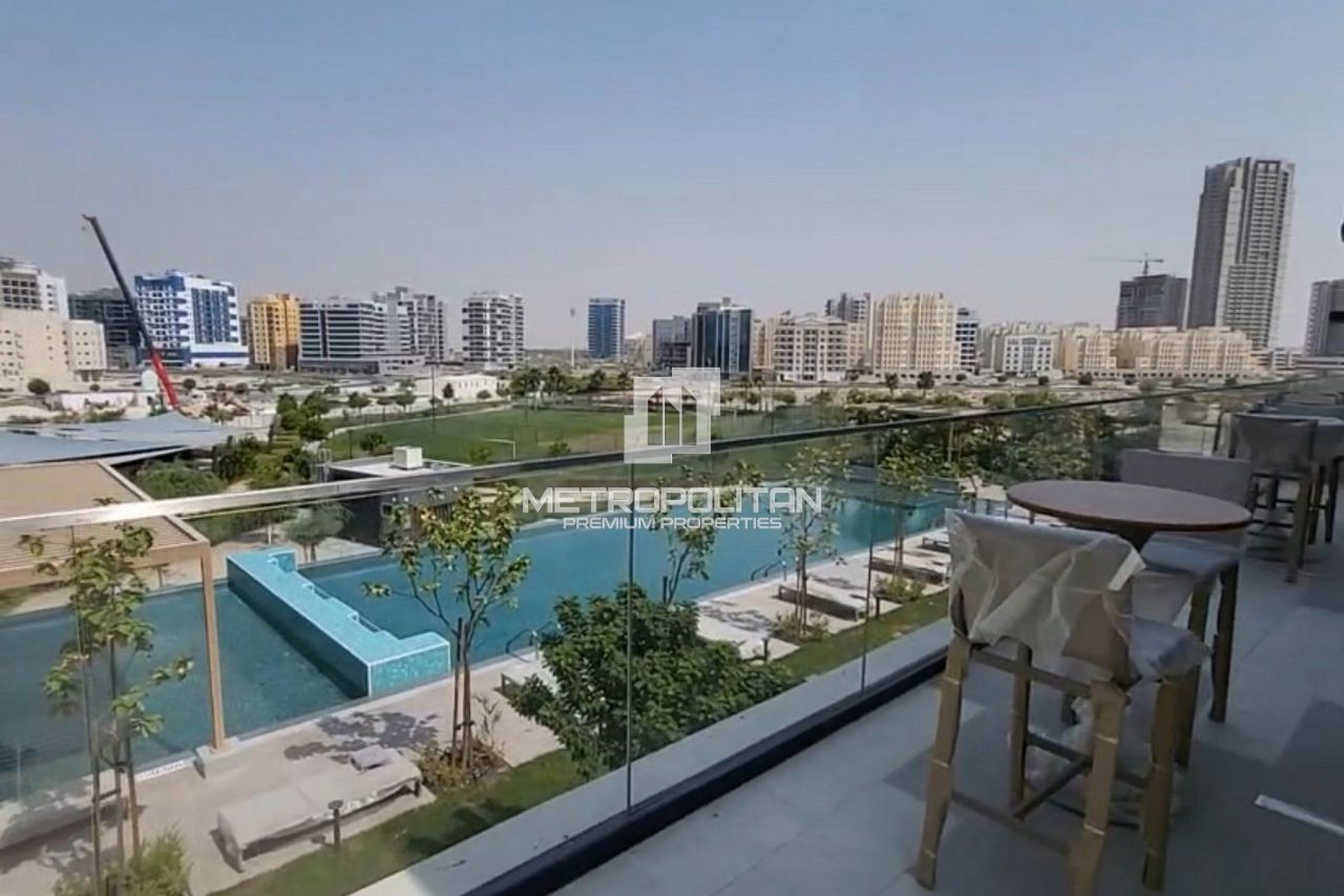 Apartment in Dubai, UAE, 93 m² - picture 1