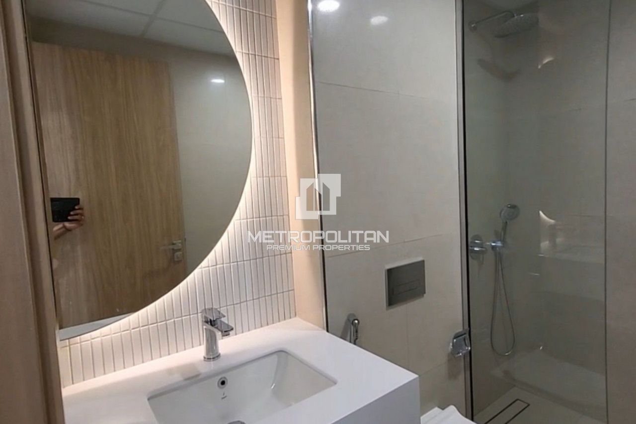 Apartment in Dubai, UAE, 93 m² - picture 8