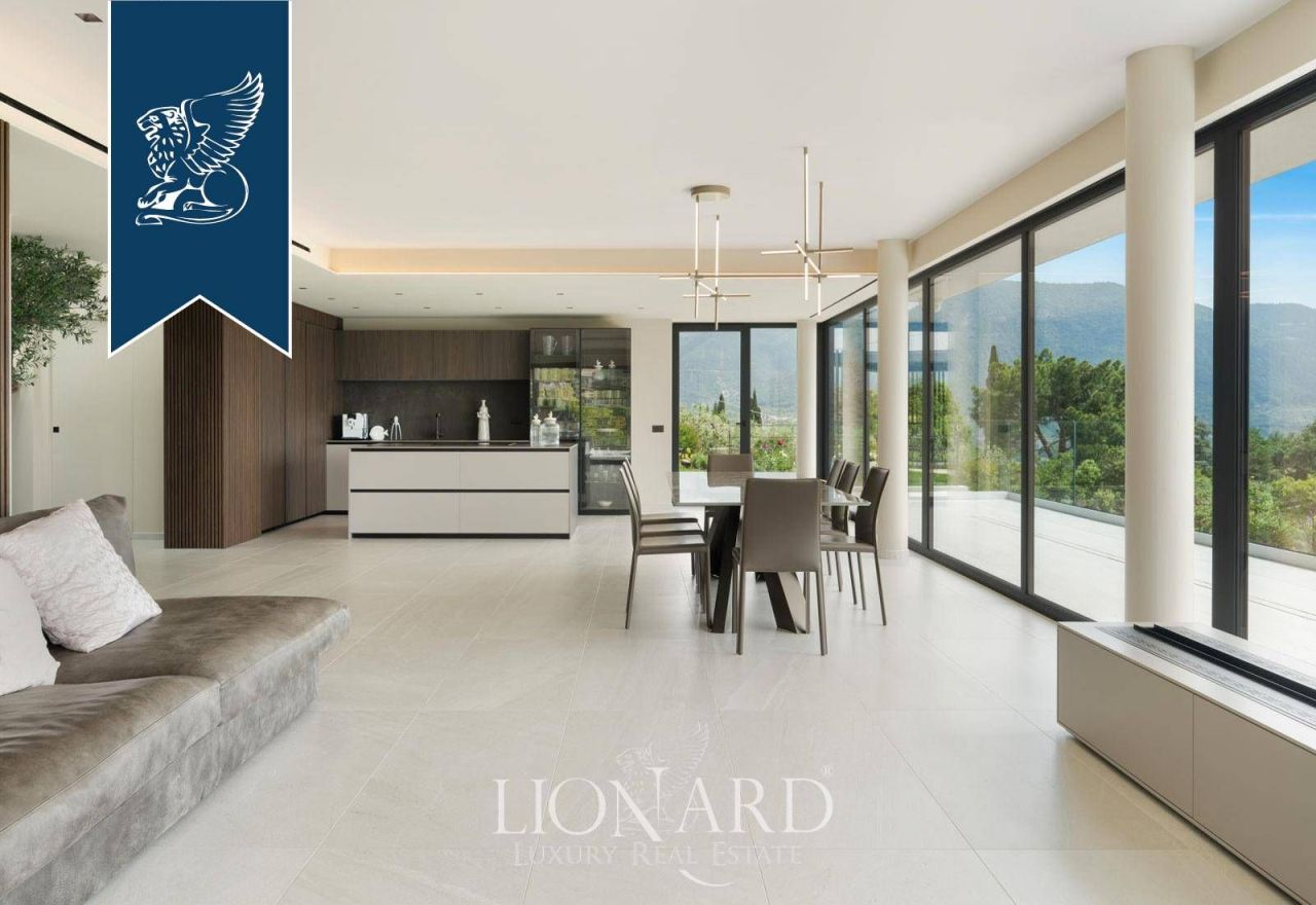 Villa in Salo, Italy, 700 m² - picture 15