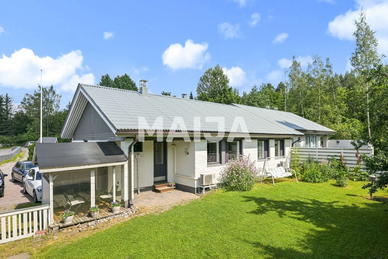 Maison à Tuusula, Finlande, 98 m² - image 1