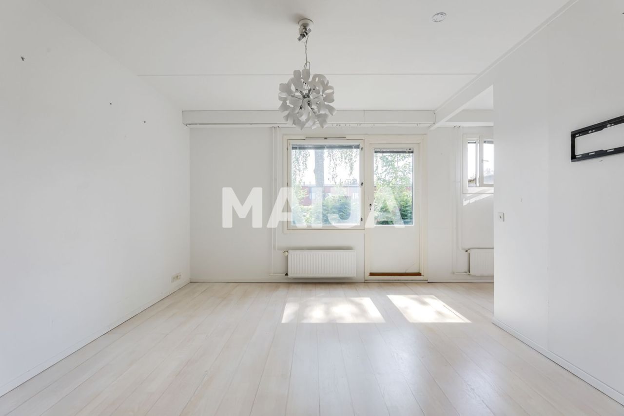 Apartment in Helsinki, Finland, 34.5 m² - picture 1