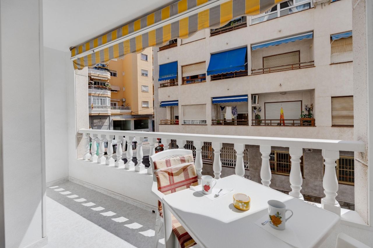 Wohnung in Torrevieja, Spanien, 60 m² - Foto 1