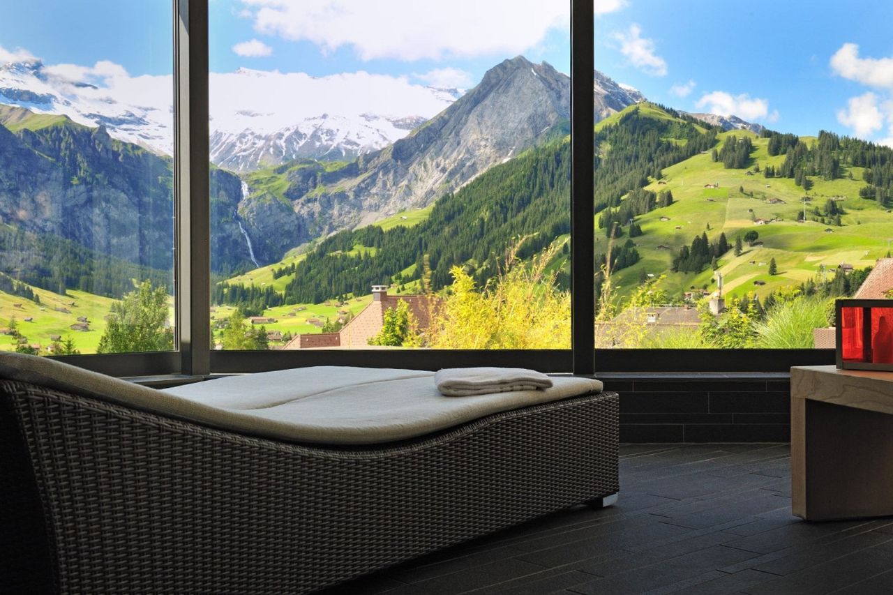 Hôtel à Sestrières, Italie, 12 400 m² - image 1