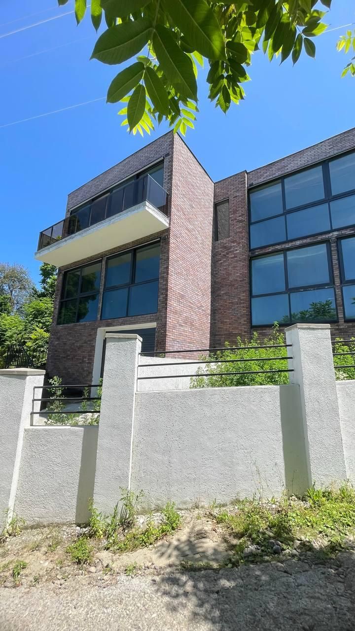 Stadthaus in Batumi, Georgien, 165 m² - Foto 1