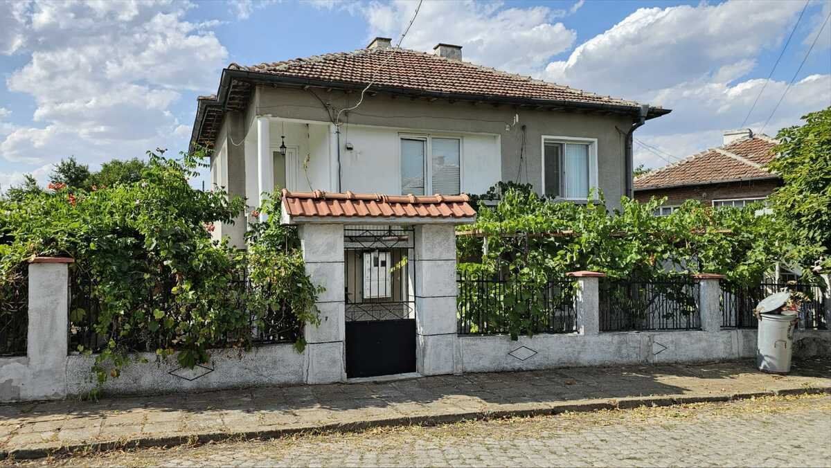Casa en Dyulevo, Bulgaria, 144 m² - imagen 1