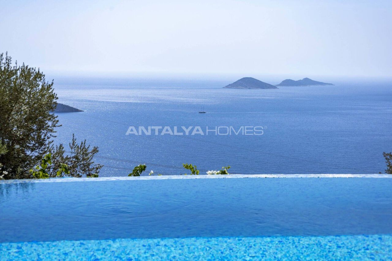 Villa en Kalkan, Turquia, 330 m² - imagen 1