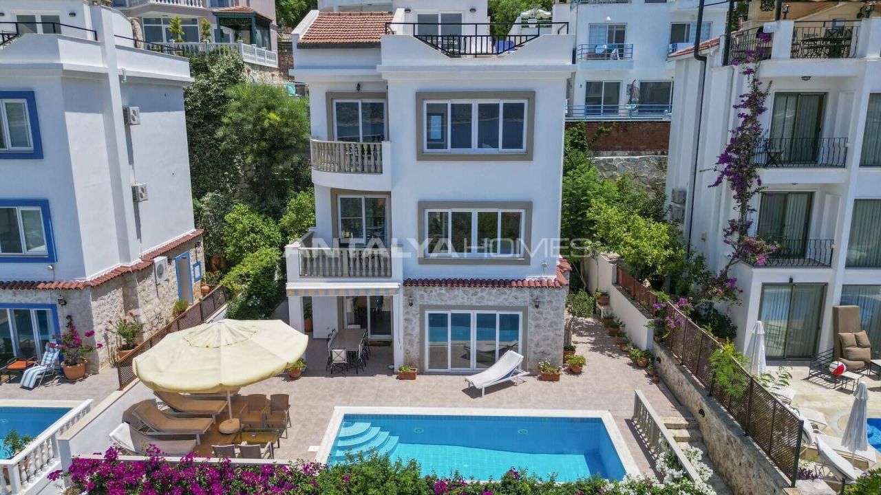 Villa en Kalkan, Turquia, 180 m² - imagen 1