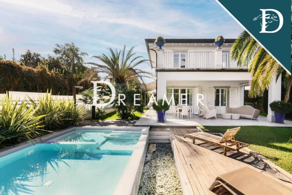 Villa in Forte dei Marmi, Italien, 250.26 m² - Foto 1