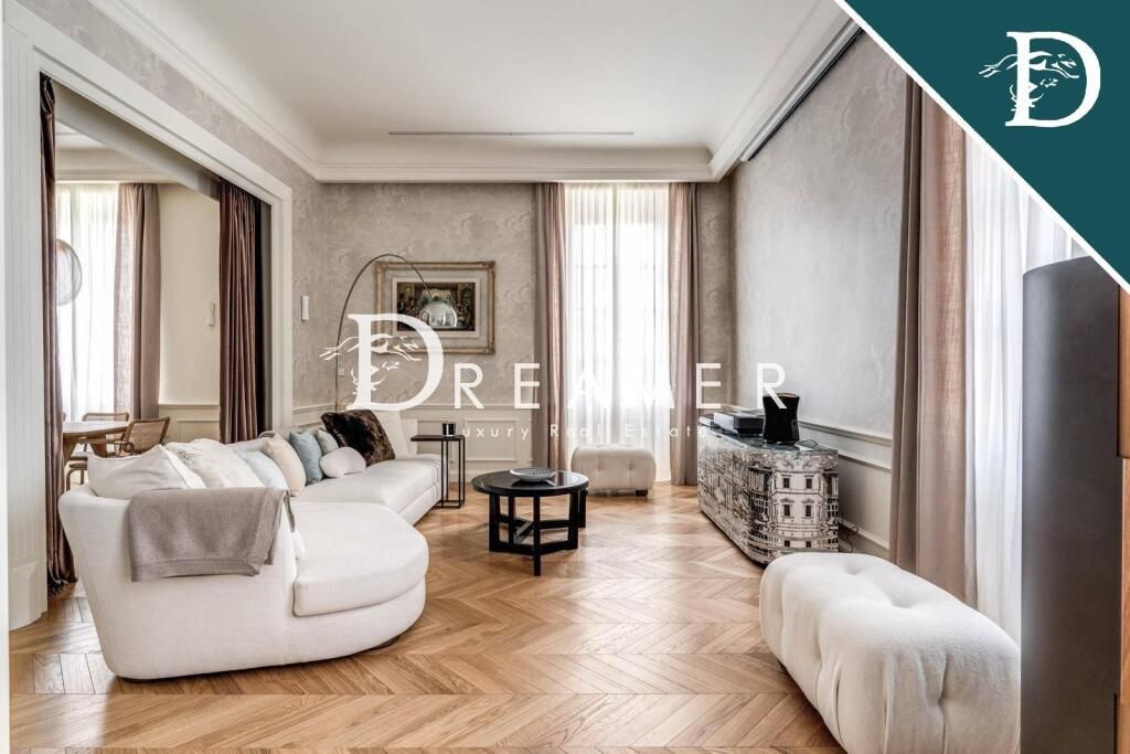 Apartment in Florence, Italy, 270.26 m² - picture 1