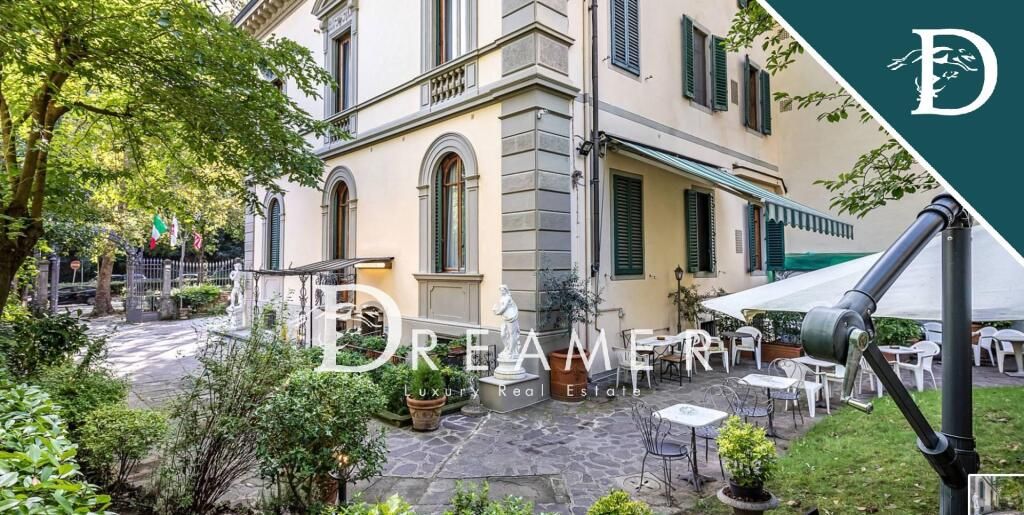 Villa en Florencia, Italia, 700.76 m² - imagen 1