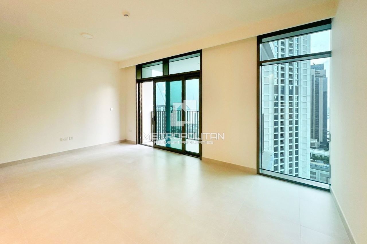 Apartment in Dubai, UAE, 60 m² - picture 1