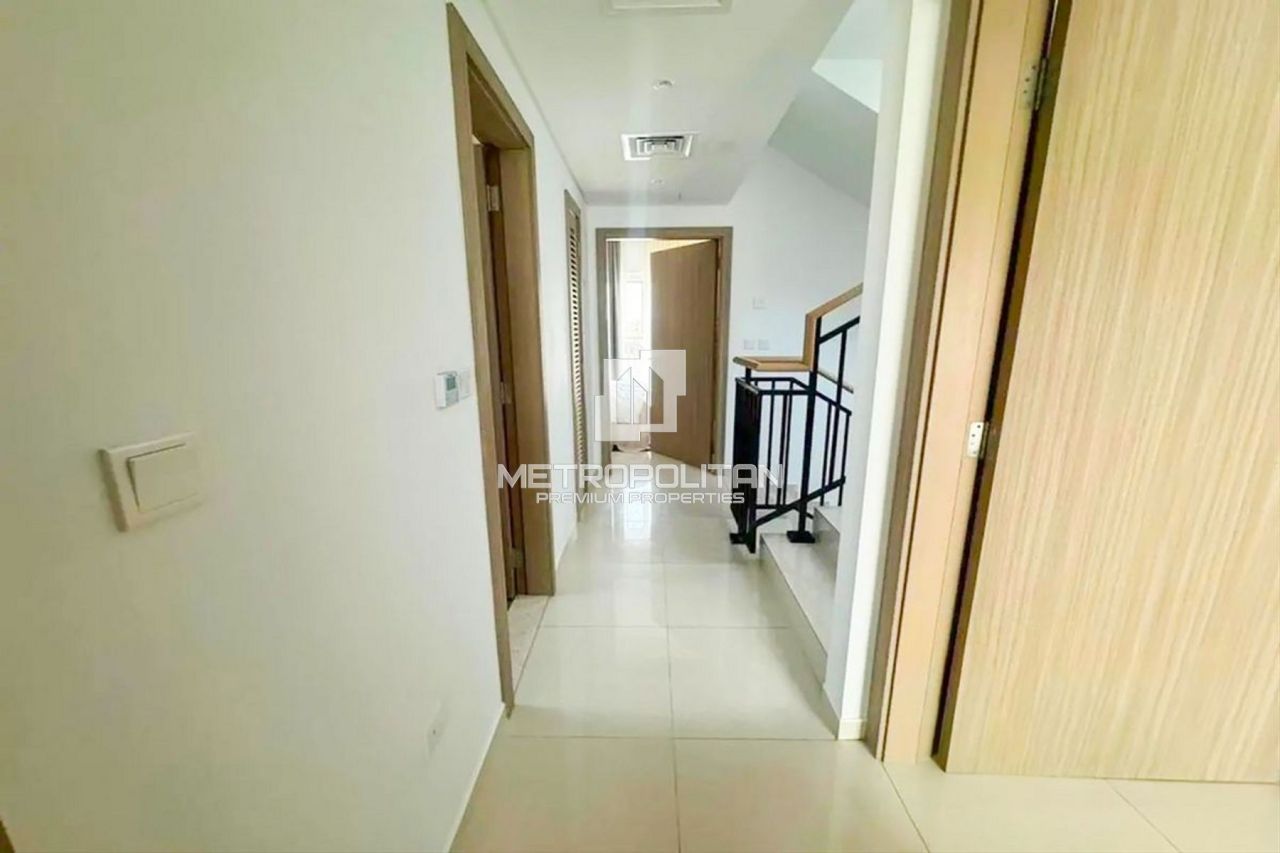 Townhouse in Dubai, UAE, 112 m² - picture 6