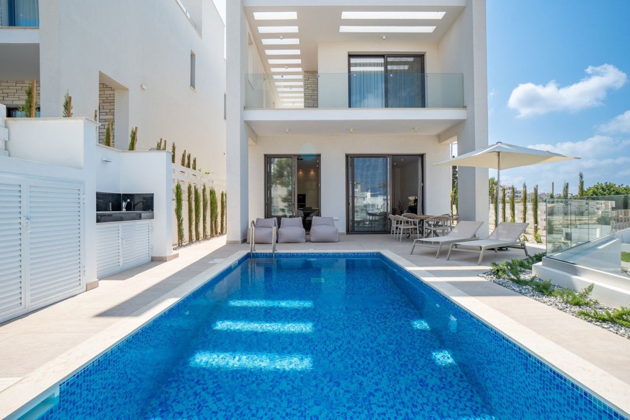 Villa in Paphos, Cyprus, 164 m² - picture 1