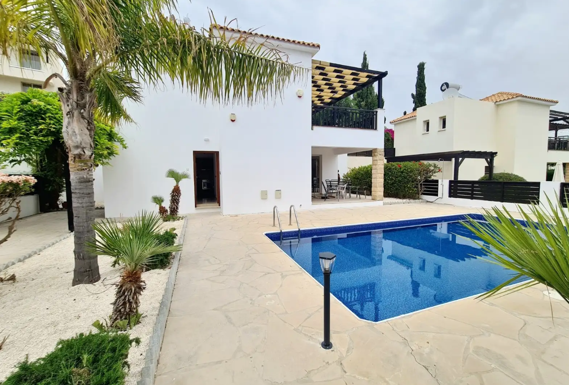Maison à Paphos, Chypre, 390 m² - image 1