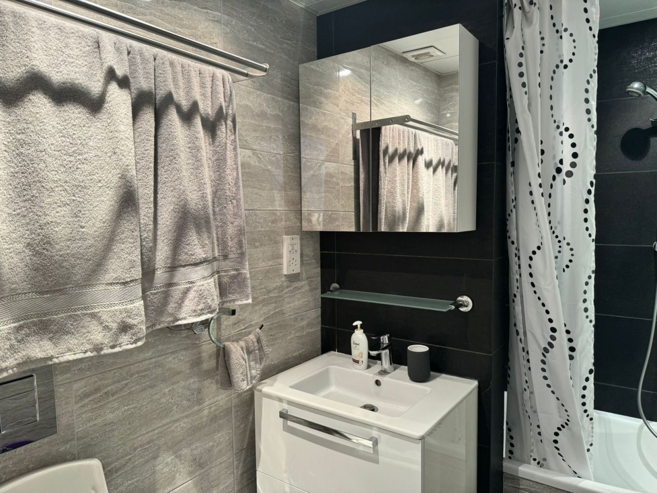 Apartment in Germasogeia, Cyprus - picture 10