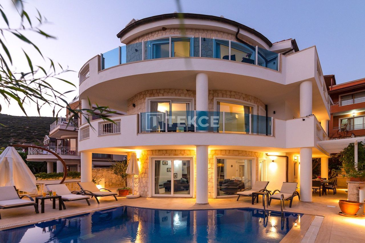 Villa in Kalkan, Türkei, 190 m² - Foto 1