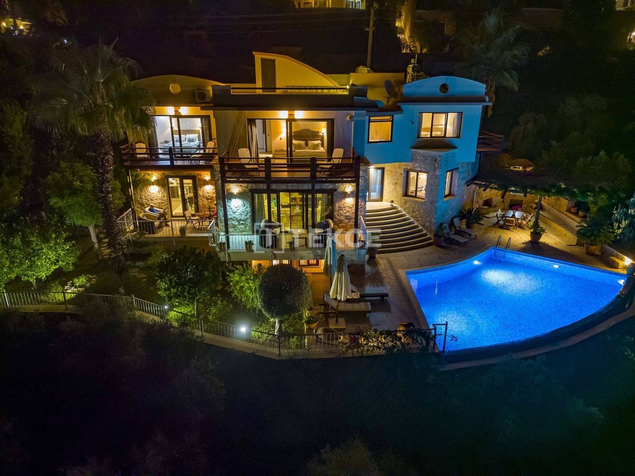 Villa à Kalkan, Turquie, 330 m² - image 5