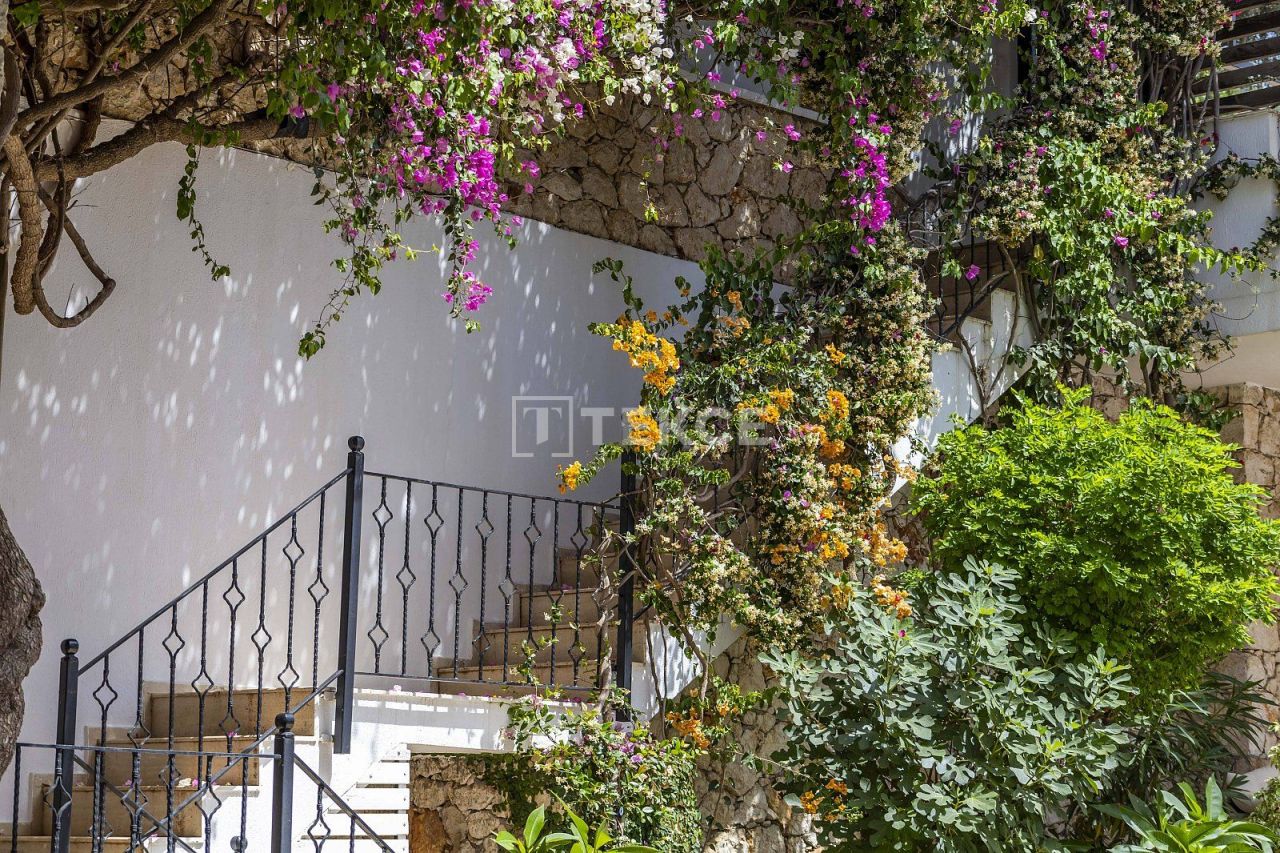 Villa à Kalkan, Turquie, 260 m² - image 9