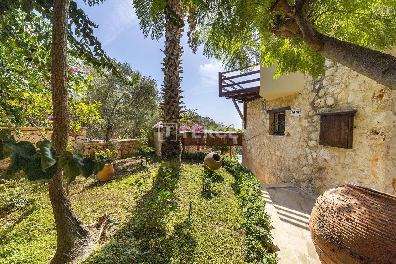 Villa à Kalkan, Turquie, 330 m² - image 13