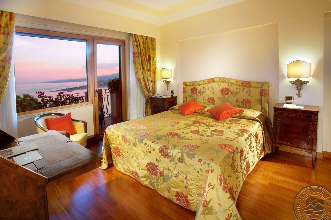 Hotel on Elba, Italy, 30 000 m² - picture 1