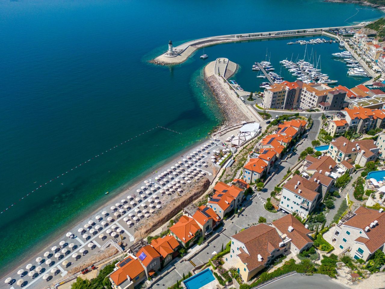 Wohnung in Halbinsel Luštica, Montenegro, 71 m² - Foto 1