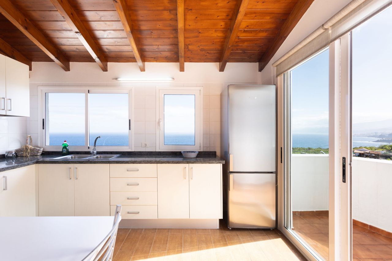 Flat in San Juan de la Rambla, Spain, 65 m² - picture 2