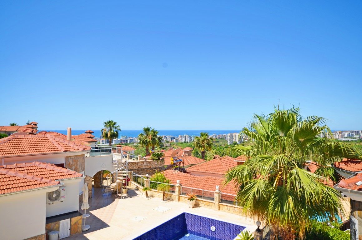 Villa in Alanya, Turkey, 350 m² - picture 1