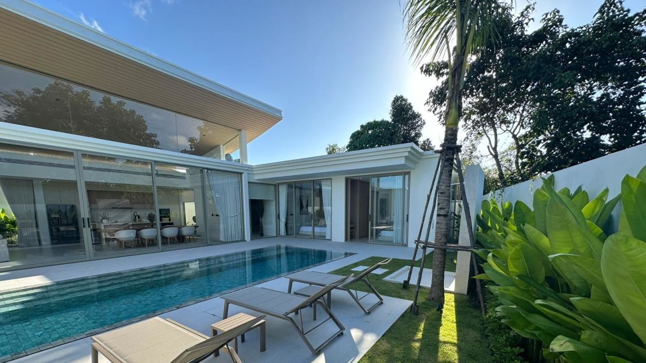 Villa on Layan Beach, Thailand, 445 m² - picture 1