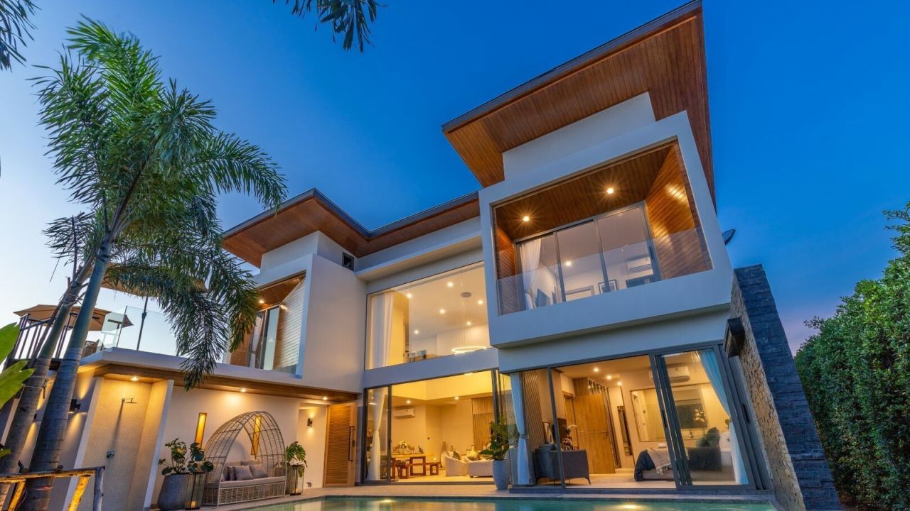Villa en Choeng Thale, Tailandia, 338 m² - imagen 1